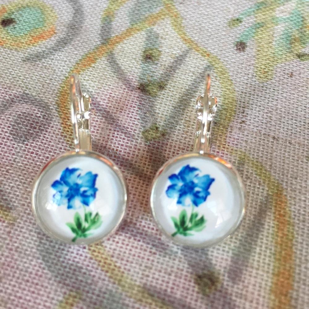 Cornflower Blue Glass Leverback pierced earrings